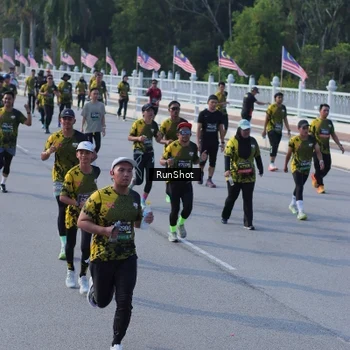 Runner Photo 7132210