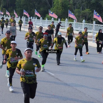 Runner Photo 7132213