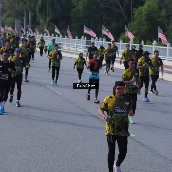 Runner Photo 7132301