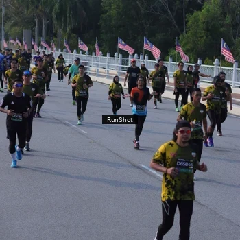 Runner Photo 7132303