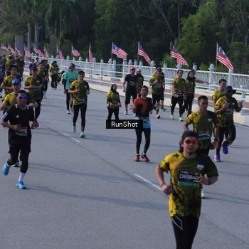 Runner Photo 7132311