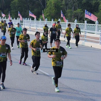 Runner Photo 7132341