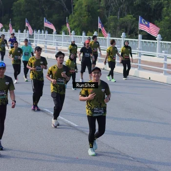 Runner Photo 7132343