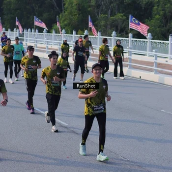 Runner Photo 7132345
