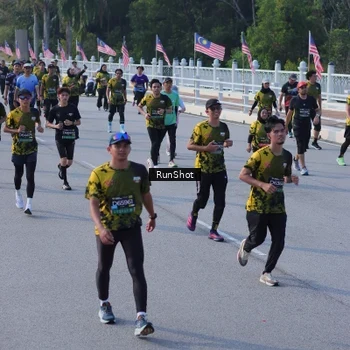Runner Photo 7132351