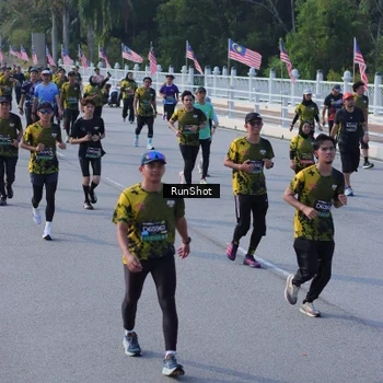 Runner Photo 7132353