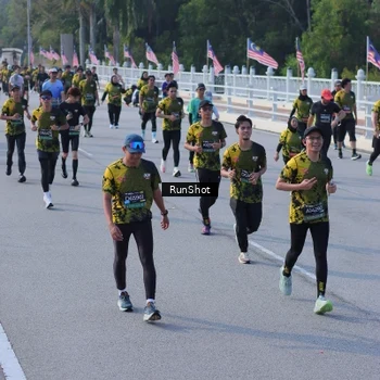 Runner Photo 7132354