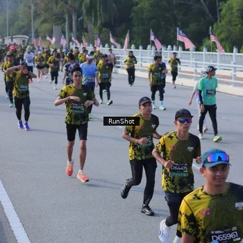 Runner Photo 7132373