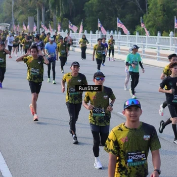 Runner Photo 7132374