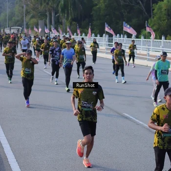 Runner Photo 7132386