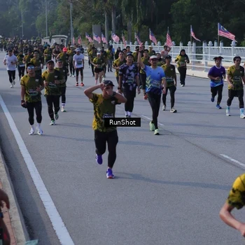 Runner Photo 7132400