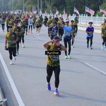 Runner Photo 7132410