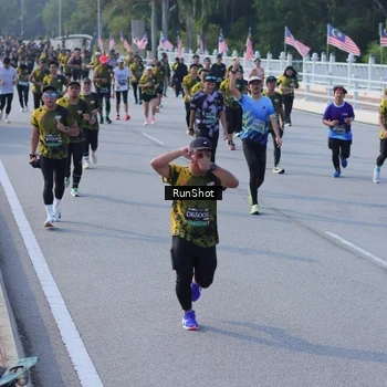 Runner Photo 7132411