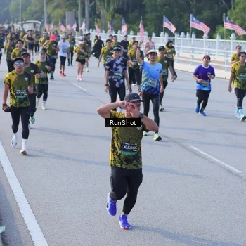 Runner Photo 7132416