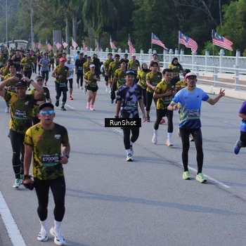 Runner Photo 7132429