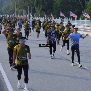 Runner Photo 7132433