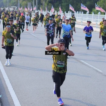 Runner Photo 7132434