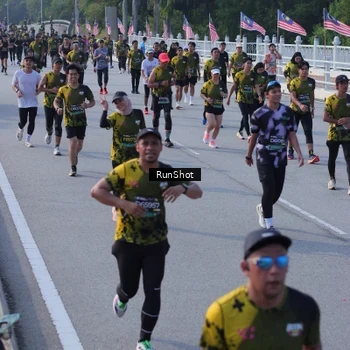 Runner Photo 7132457