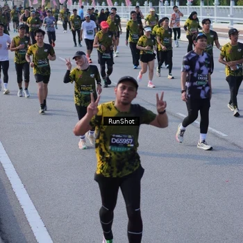 Runner Photo 7132473