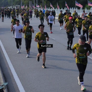 Runner Photo 7132496