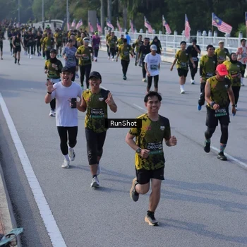 Runner Photo 7132503