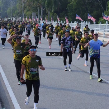 Runner Photo 7132509