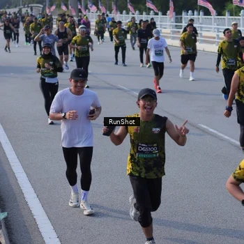 Runner Photo 7132524