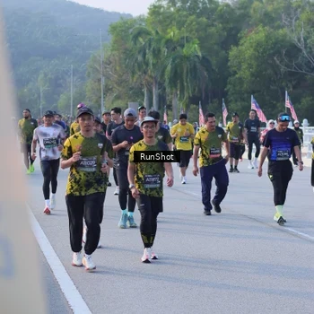 Runner Photo 7132543