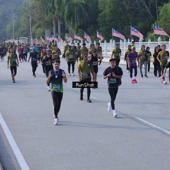 Runner Photo 7132659
