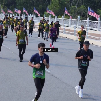 Runner Photo 7132690