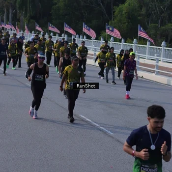 Runner Photo 7132700