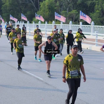 Runner Photo 7132737