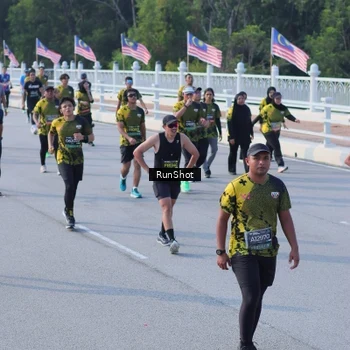Runner Photo 7132738