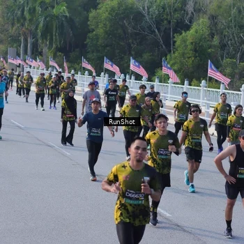 Runner Photo 7132758
