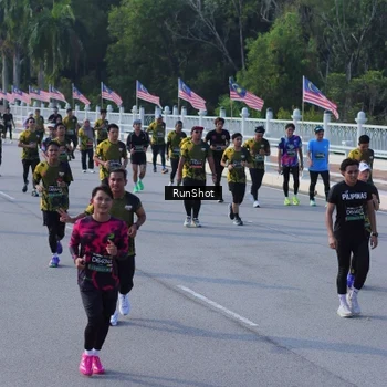 Runner Photo 7132876