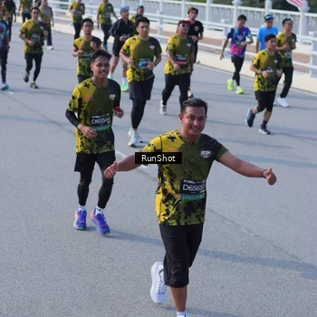 Runner Photo 7132896