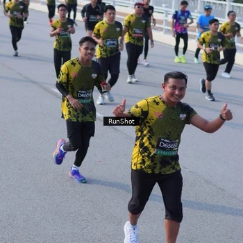 Runner Photo 7132900