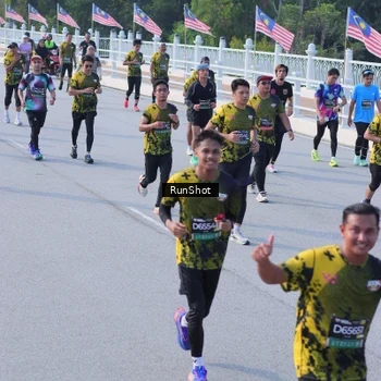 Runner Photo 7132901