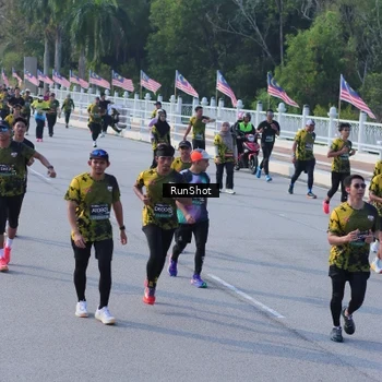 Runner Photo 7132940