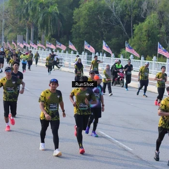 Runner Photo 7132943