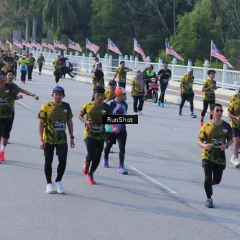 Runner Photo 7132945