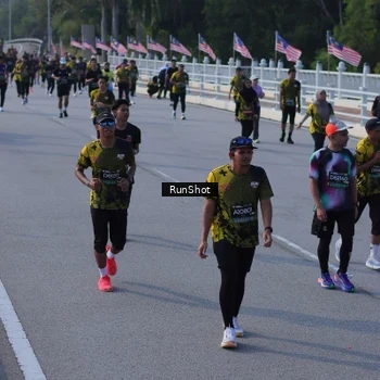 Runner Photo 7132953