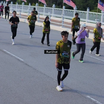 Runner Photo 7133012
