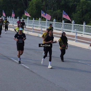 Runner Photo 7133025
