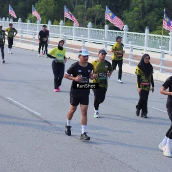 Runner Photo 7133032