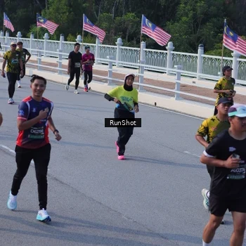 Runner Photo 7133042