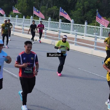 Runner Photo 7133050
