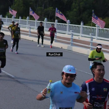 Runner Photo 7133054