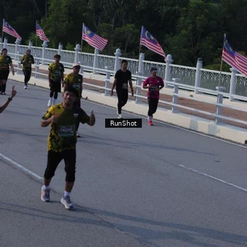 Runner Photo 7133064