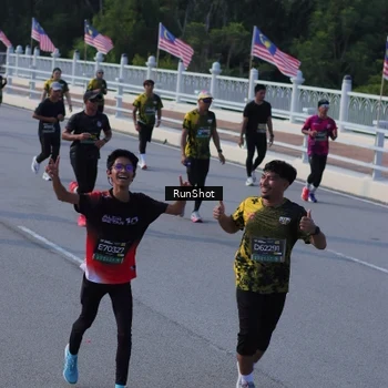 Runner Photo 7133070